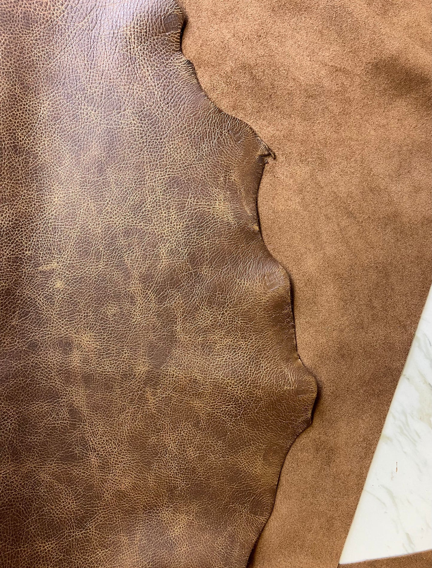 Wilfreds Elusive Brown - Full Grain - Upholstery - 3oz