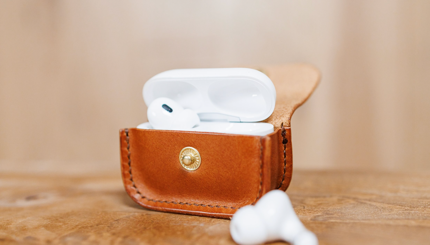 Uxbridge, Ontario - Caruso Leather - Apple AirPods Pro Gusset Case